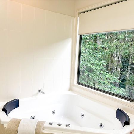 Tranquil Getaways On Obi Maleny Hotel Екстериор снимка